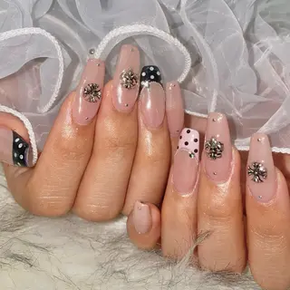 ネイル Roi〈ロワ〉 Reikaのネイルデザイン