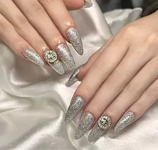 ネイル LR.ONE ヨウのネイルデザイン