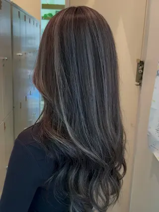 ロング カラー 渡邊 海里のヘアスタイル
