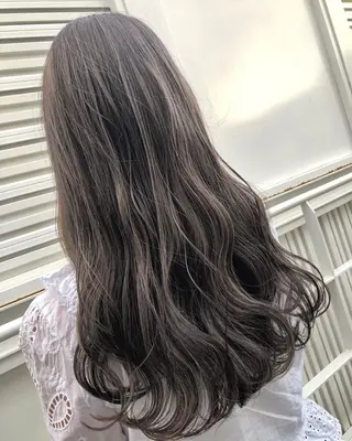 ロング カラー 遠藤 眞実のヘアスタイル