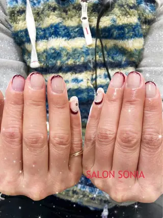 ネイル 小顔・毛穴・たるみ ネイル　似内真樹のエステ・リラクイメージ