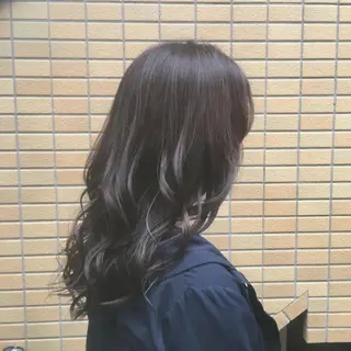 ロング カラー しのはら まどかのヘアスタイル