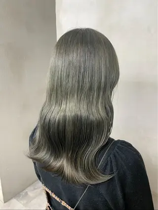 セミロング 🧋ミルクティーカラ ー🧋特化小林拓登のヘアスタイル