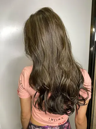 ロング カラー リピート率No.1✨ ユウキのヘアスタイル