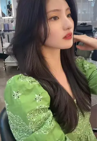 ロング 韓国 / 中国ヘア 🦋Noniのヘアスタイル