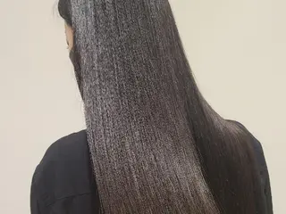 ミディアム Ash 店長　山下達也のヘアスタイル