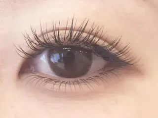 マツエク・マツパ garlandeyelash所属・新中 茉莉香の眉毛・アイブロウイメージ