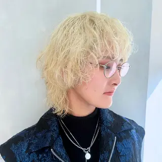 ショート カラー デザインカラー/パー マ🦖外岡咲希🦖のヘアスタイル