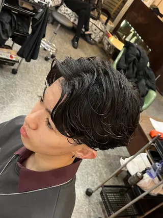 ミディアム パーマ CuMARi所属・予約の95%パーマ 🌈men's専門店のヘアスタイル