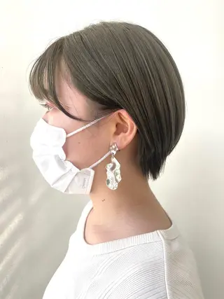 ショート カラー ANNA /艶髪/ハイトーンのヘアスタイル