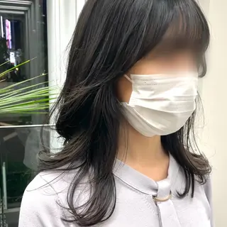 ロング パーマ ひなた あゆみのヘアスタイル