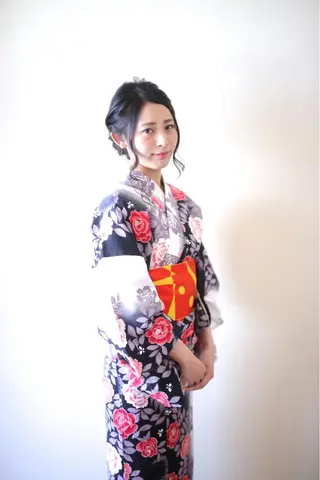 セミロング ヘアアレンジ 清水 まなのマツエク・マツパデザイン