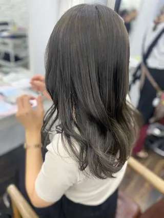 ロング カラー anli所属・tomomi /レイヤーカットのヘアスタイル