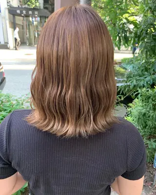 セミロング カラー 片平 帆香のヘアスタイル