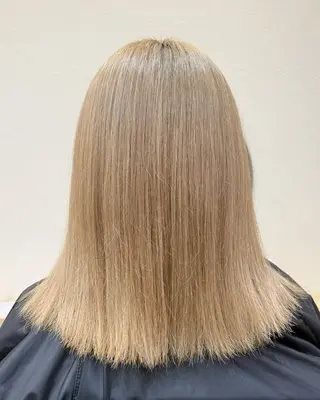 ミディアム カラー ✨透明感ブリーチ✨ 髪質改善カラー✨のヘアスタイル
