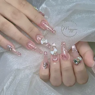 ネイル Maggie Nail🦩のネイルデザイン