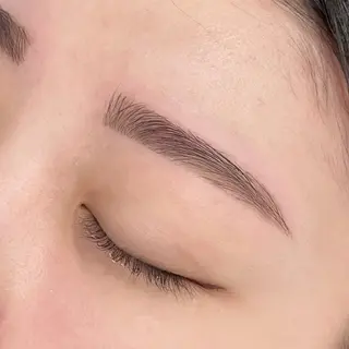 アイブロウ 坂田 りおのマツエク・マツパデザイン