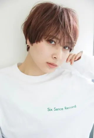 ショート カラー JILL ユキのヘアスタイル