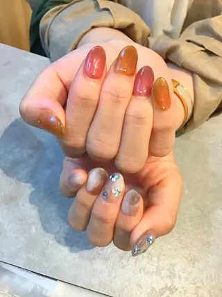 ネイル Nest 岩崎のネイルデザイン