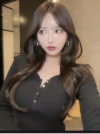 ロング カラー ヘアアレンジ vizz by elyts【北谷】のヘアスタイル