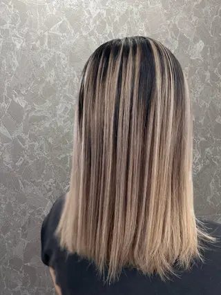 ミディアム 横田 ひかるのヘアスタイル