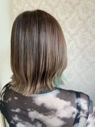 カラー ヒヨシ ルナのヘアスタイル