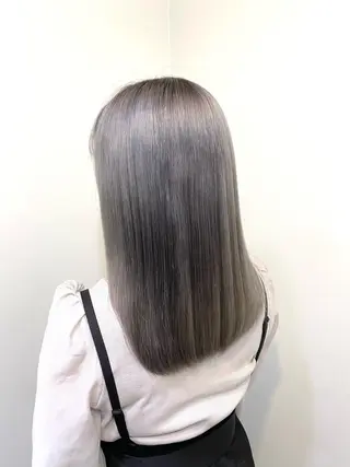 セミロング カラー ブリーチ毛対応酸性 ストレート🌈サキのヘアスタイル