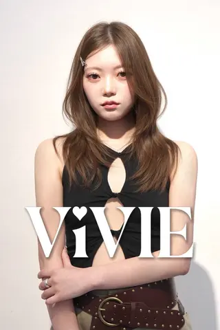 セミロング カラー TATSU ミルクティーベージュのヘアスタイル