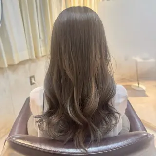 カラー 小浦 花澄のヘアスタイル