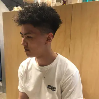 メンズ 🌈圧倒的デザイン パーマ 関和希のヘアスタイル