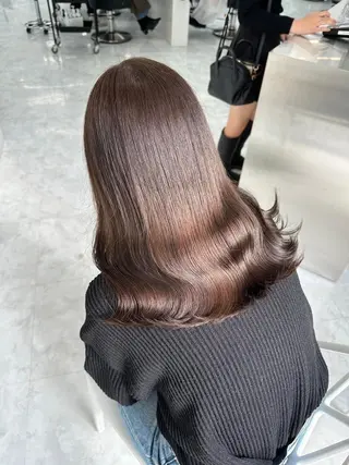 カラー 美艶髪🫧髪質改善 韓国レイヤー🇰🇷のヘアスタイル