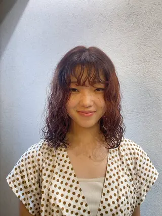 セミロング 🖤🌀くるくる パーマ🌀🖤ayaのヘアスタイル