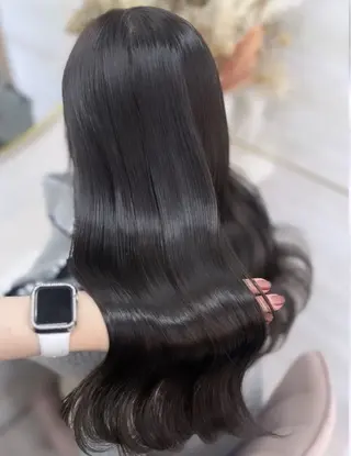 ロング カラー 島崎 穂乃香のヘアスタイル