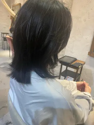 セミロング 泊 紗羅のヘアスタイル