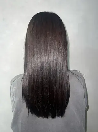 ロング カラー パーマ 柳川 瑠衣菜のヘアスタイル