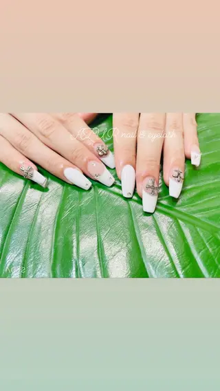 ネイル AZUR N&eyelashのネイルデザイン