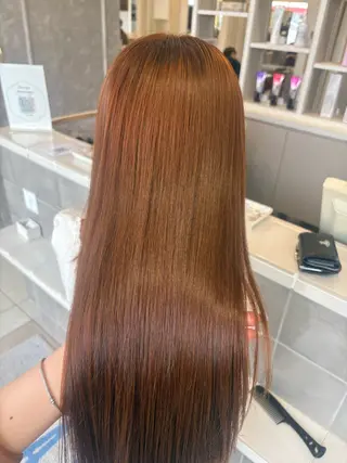 カラー 根本 美咲のヘアスタイル