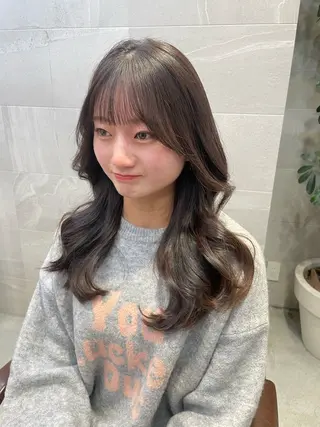 ロング はやしだ あおいのヘアスタイル
