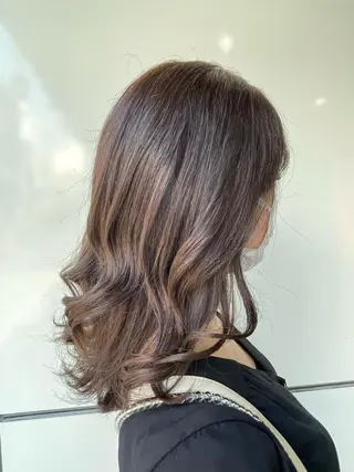 ミディアム カラー 似合わせ 垢抜け🌟 AKINOのヘアスタイル