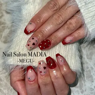 ネイル MADIA藤沢所属・MADIA MEGUのネイルデザイン