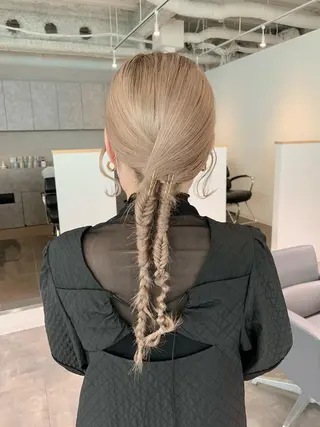 ロング ヘアアレンジ 桃果 momokaのヘアスタイル