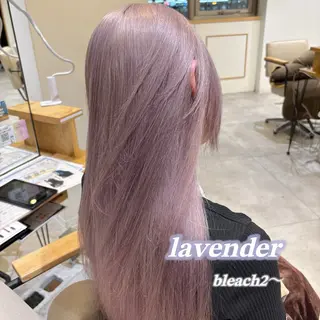 ロング カラー 肌に馴染むハイトーン /ミルクティーカラーのヘアスタイル