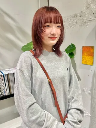 ミディアム 石井 菜々のヘアスタイル