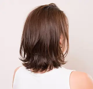 ミディアム 梅澤 由衣のヘアスタイル