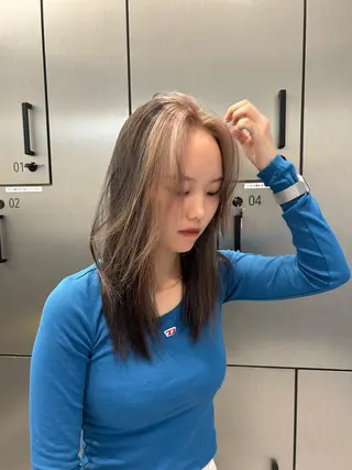 ロング 大人レイヤー/艶髪 🇺🇸TOMONAのヘアスタイル