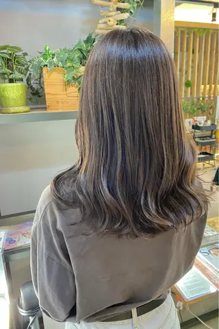 ロング カラー 菊地 紗矢のヘアスタイル