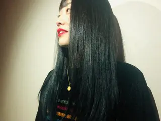 セミロング カラー 長谷川 沙紀のヘアスタイル