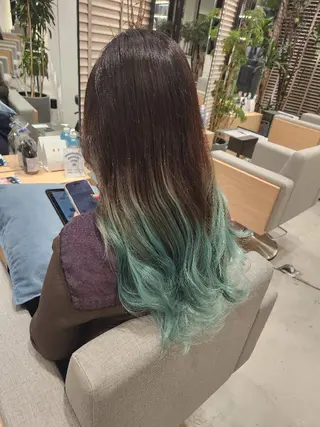 セミロング stair:case所属・💜艶髪カラー💜 🎶富川美希🎶のヘアスタイル