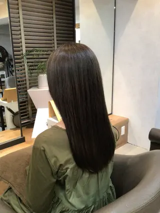 ロング カラー 日高 愛華のヘアスタイル