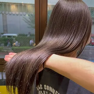 ロング カラー オカベ ショウマのヘアスタイル